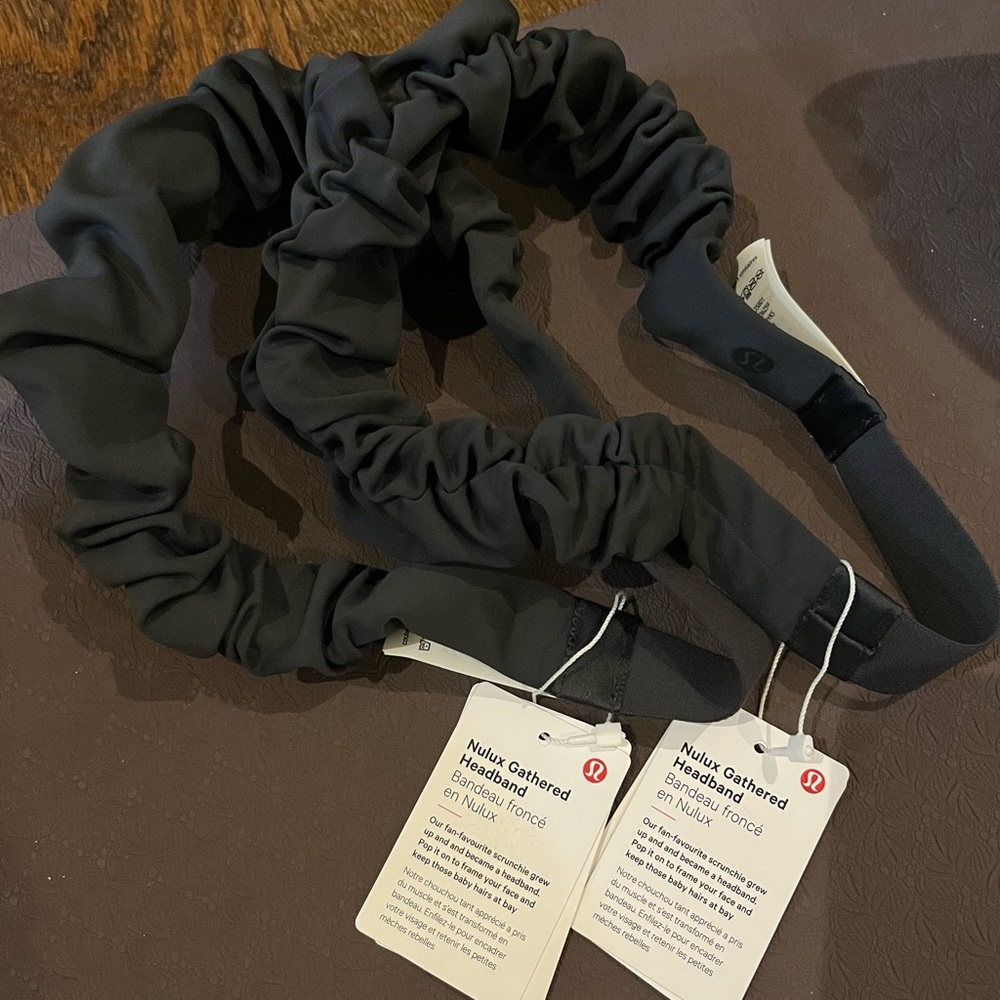 Lululemon gathered headband